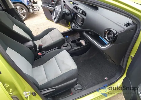 2015 Toyota Prius C Three from USA, damaged, VIN JTDKDTB3XF1114693